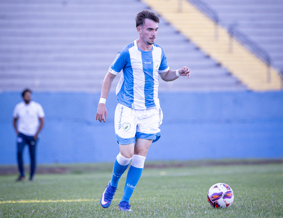 Tubarãozinho vence o Batel e avança no Paranaense